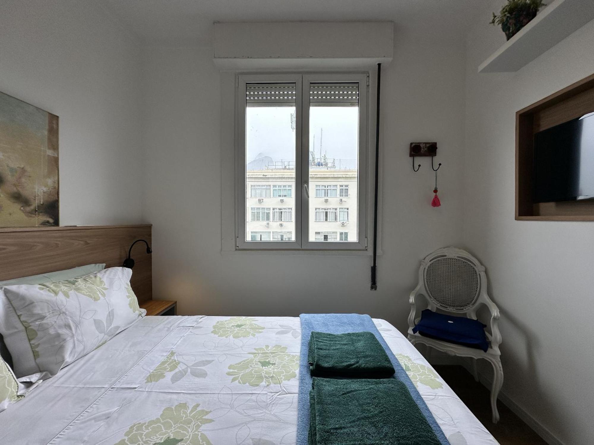 Charmoso E Bem Localizado Leblon / Besthostrio Apartment *
